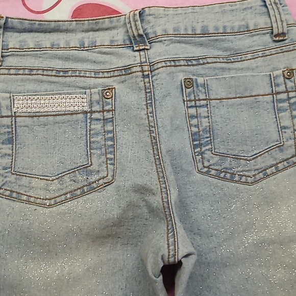 Jeans - Picture 3 of 4